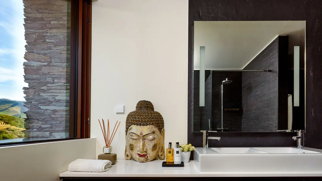 Casa do Rolapipas – luxury villa in Douro, Portugal – image 17