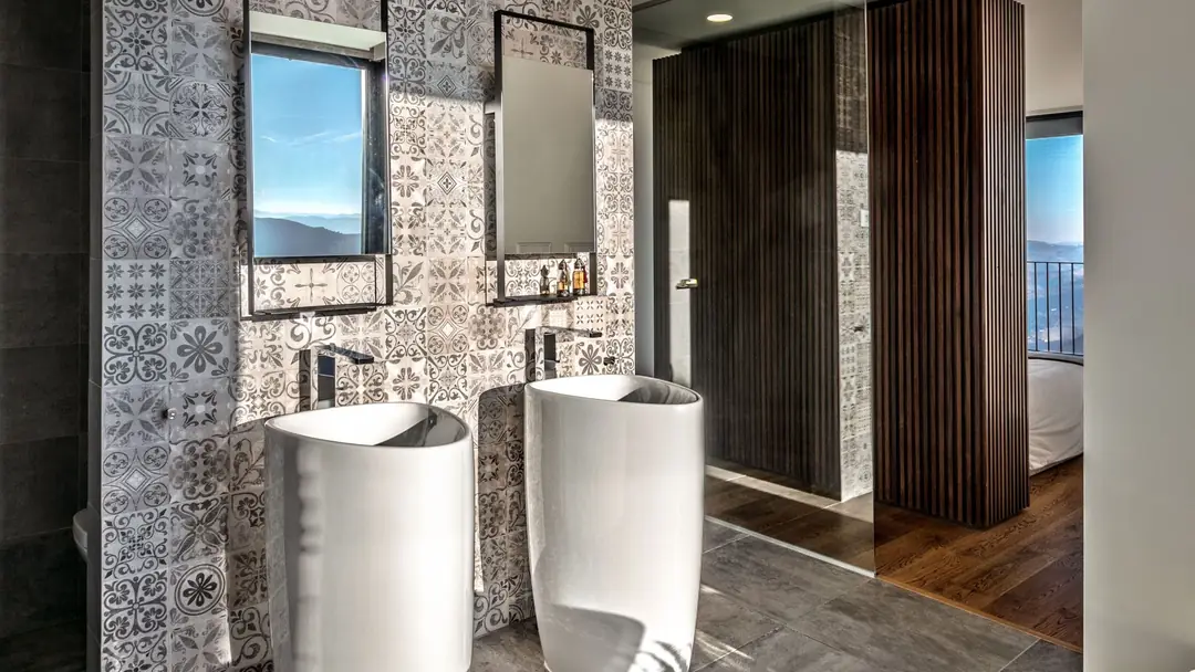 Encostas da Baronesa – luxury villa in Douro, Portugal – image 14