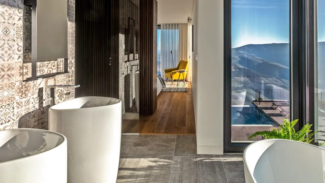 Encostas da Baronesa – luxury villa in Douro, Portugal – image 15